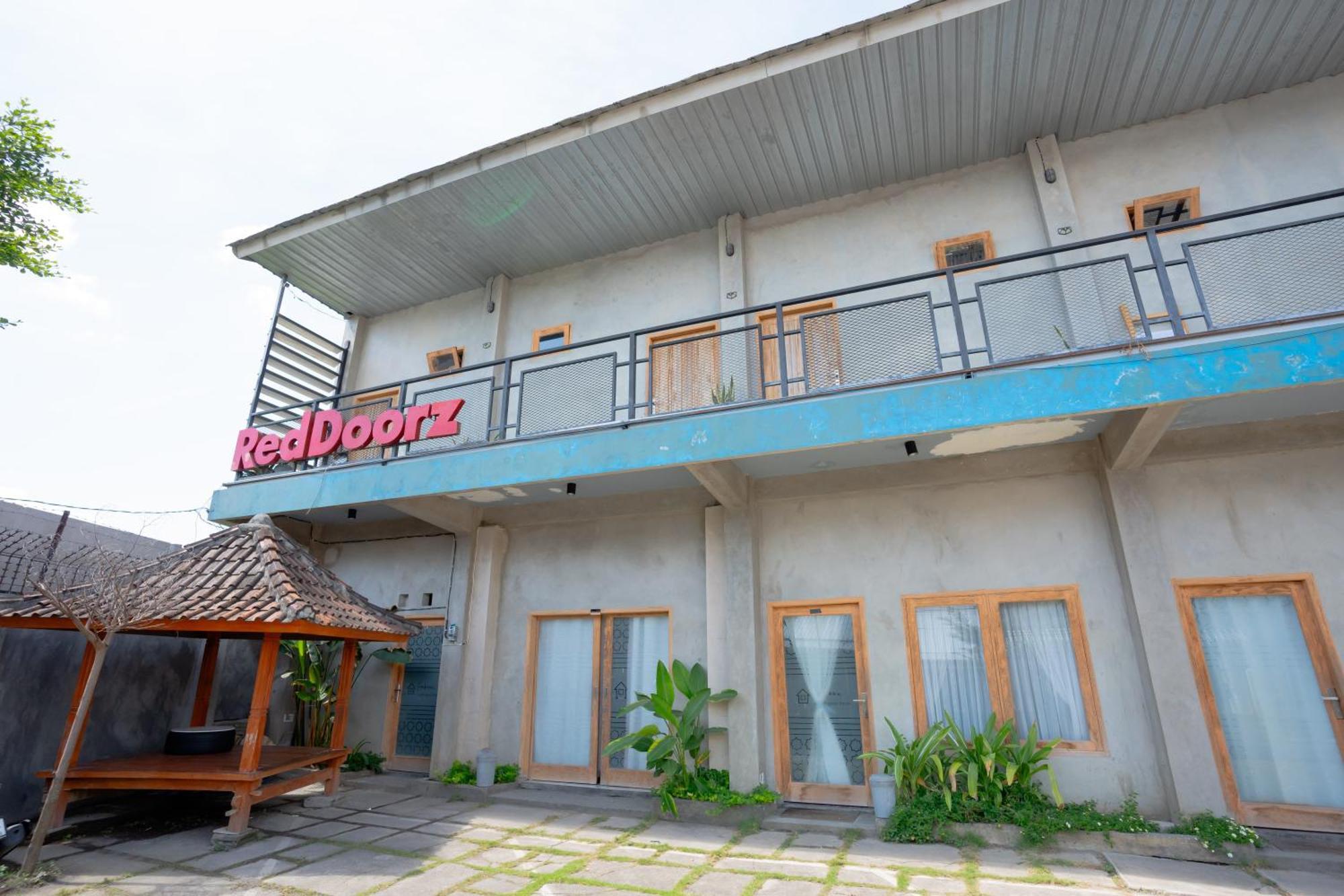 红多兹伊斯兰酒店-近龙目岛震中购物中心 马塔兰 外观 照片