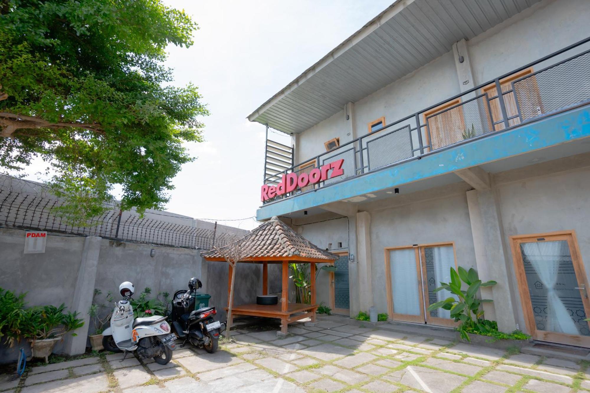 红多兹伊斯兰酒店-近龙目岛震中购物中心 马塔兰 外观 照片